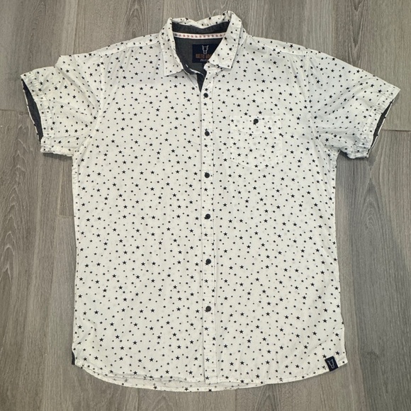 quilted giraffe Other - Quilted Giraffe White button up with blue star pattern S/S